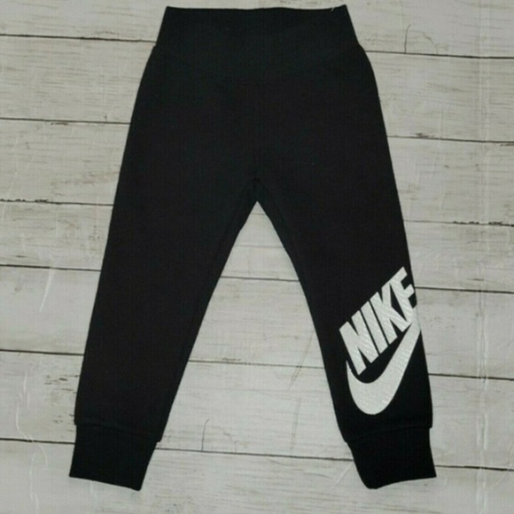 Nike Other - Nike girls sweatpants size 6!